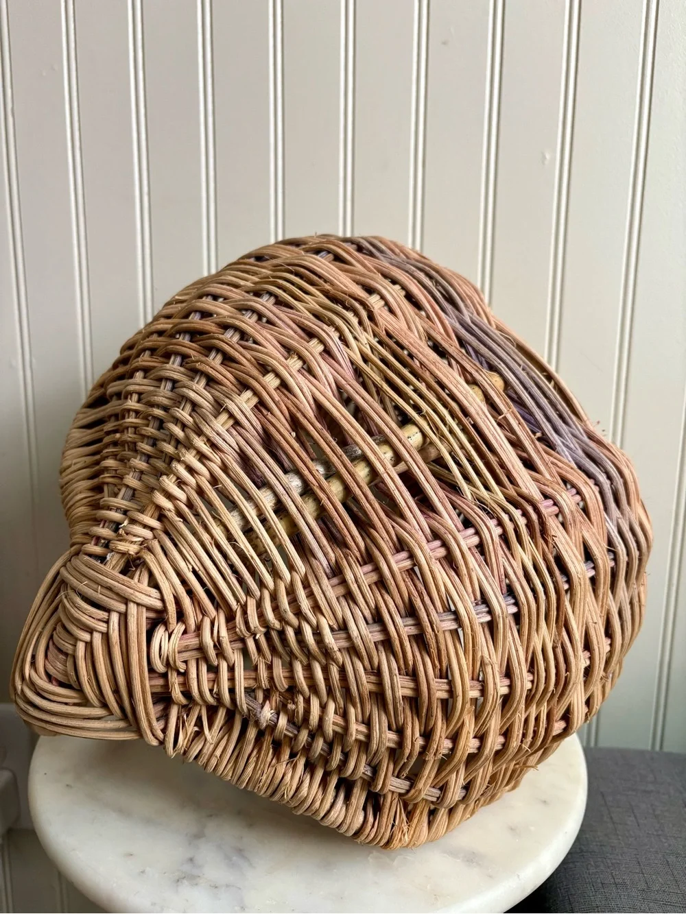 Vintage Handmade Woven Buttocks Basket Medium Beige/Tan VTG Eclectic Boho Beach